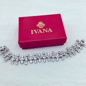 Vintage Ivana Trump signed Rhinestone Bracelet with box